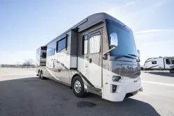 2020 Newmar Dutch Star 4369 | Thumbnail Photo 9 of 55