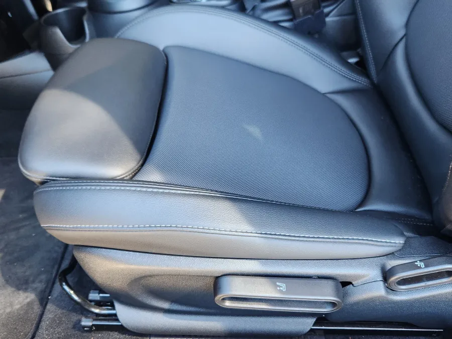 2021 Mini Cooper S | Photo 7 of 24