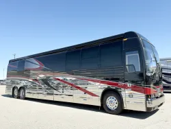 2017 Emerald Prevost X3-45 Double Slide | Thumbnail Photo 1 of 34