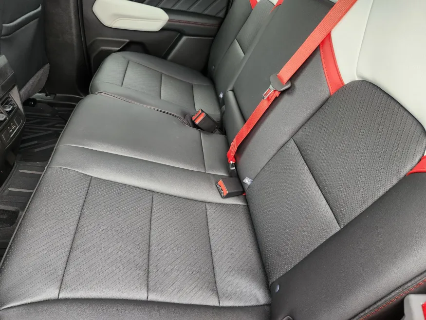 2026 GMC Canyon 4WD AT4X | Photo 21 of 25