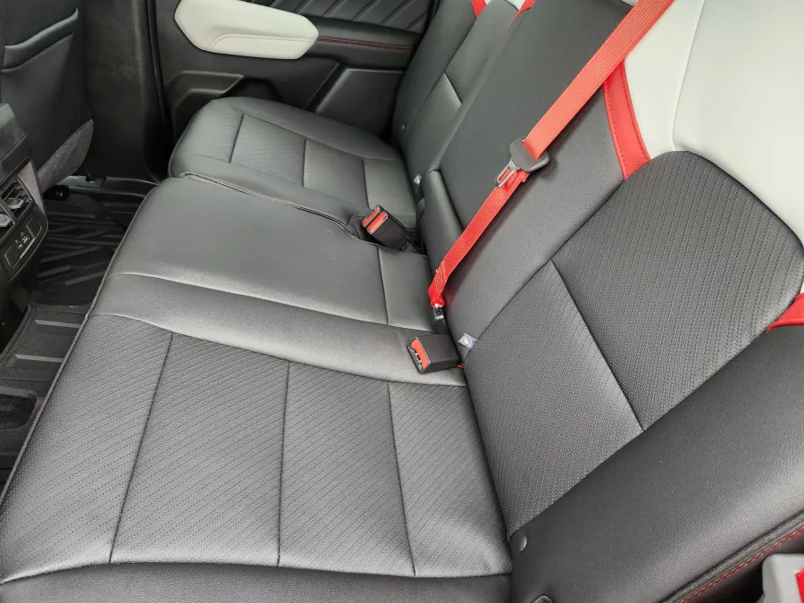 2026 GMC Canyon 4WD AT4X | Photo 21 of 25