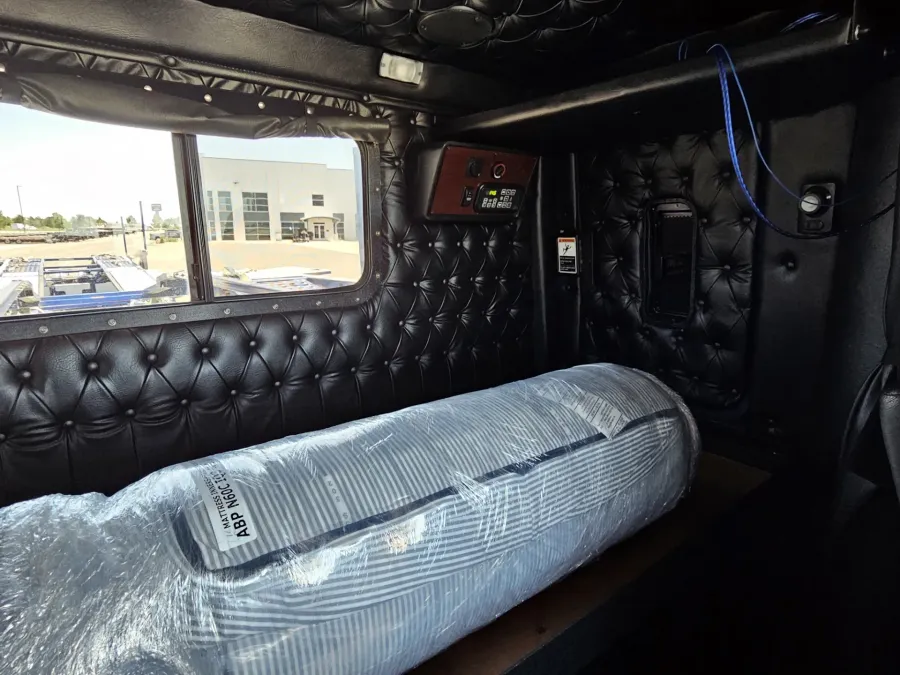 2019 Western Star 4900FA | Photo 9 of 19
