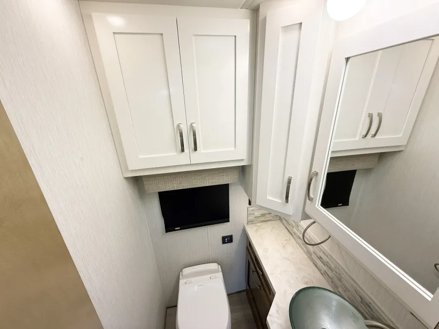 2026 Newmar Super Star 3731 | Photo 10 of 31