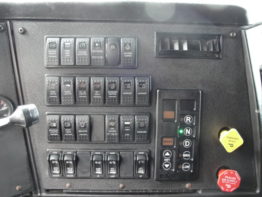 2021 Western Star 4900SA | Photo 11 of 24