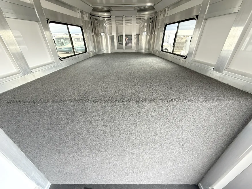 2027 Cimarron Norstar Warmblood 2HGN | Photo 6 of 20