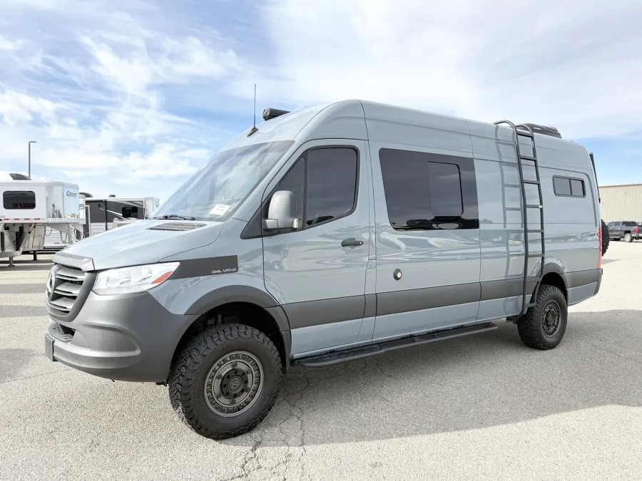 2020 Mercedes Benz Van Works 170 Custom | Photo 16 of 17