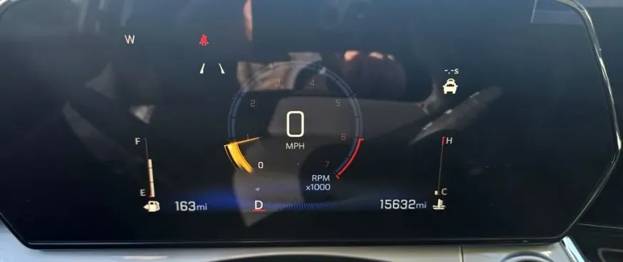 2025 Chevrolet Trax | Photo 17 of 27