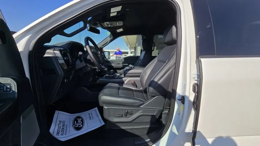 2025 Ford F-150 | Photo 15 of 31