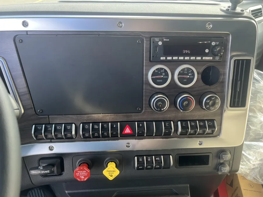 2024 Western Star 47X | Photo 12 of 12