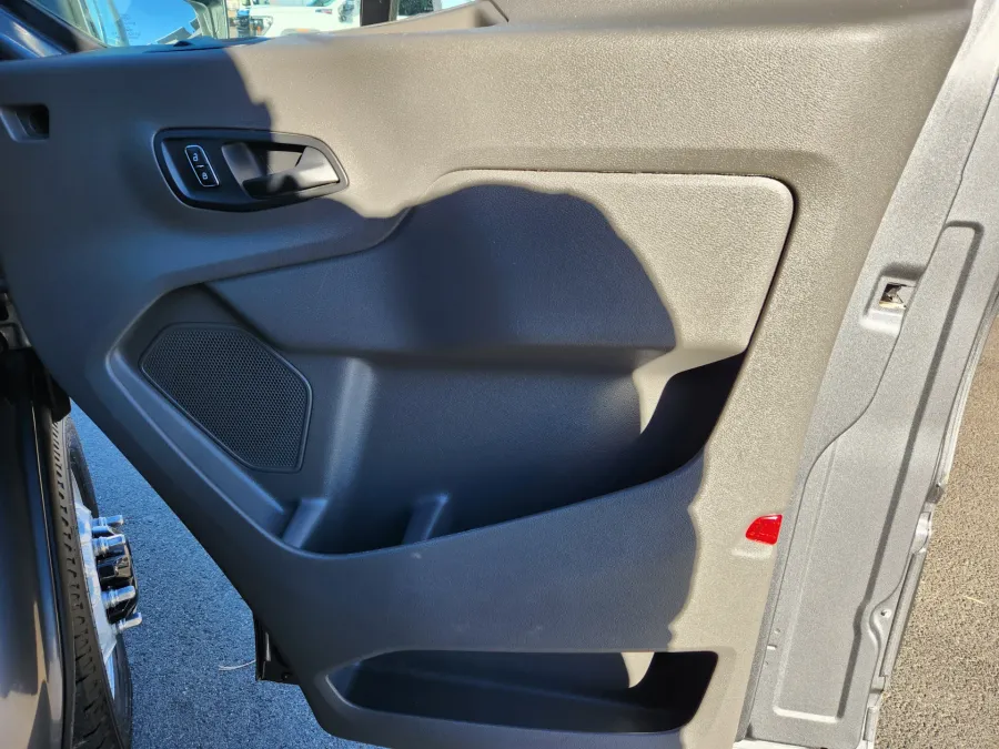 2023 Ford Transit Passenger Wagon T350 | Photo 18 of 30