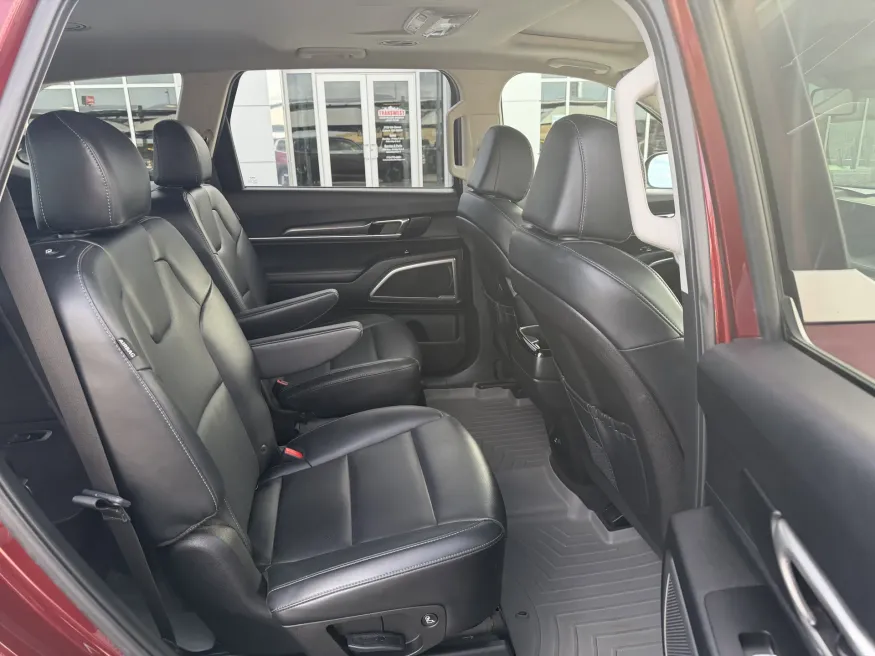 2024 Kia Telluride S | Photo 10 of 22