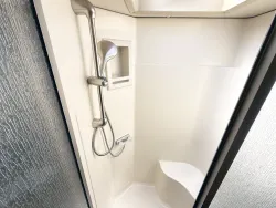 2017 Tiffin Allegro Breeze 32BR | Thumbnail Photo 12 of 27