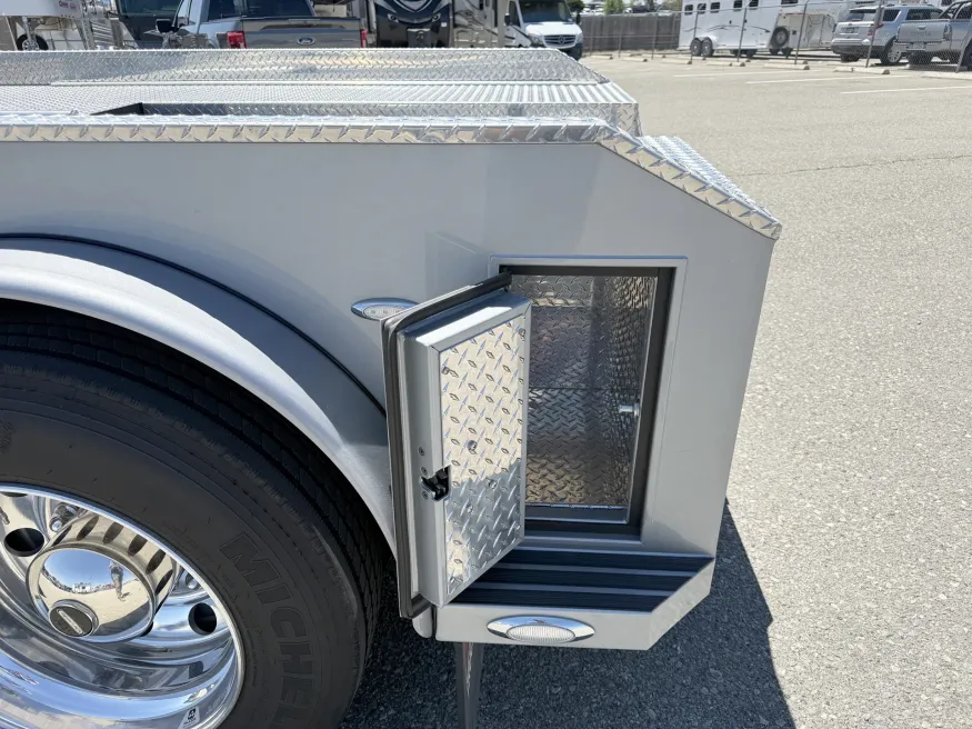 2024 Freightliner M2 106 Summit Hauler | Photo 13 of 22