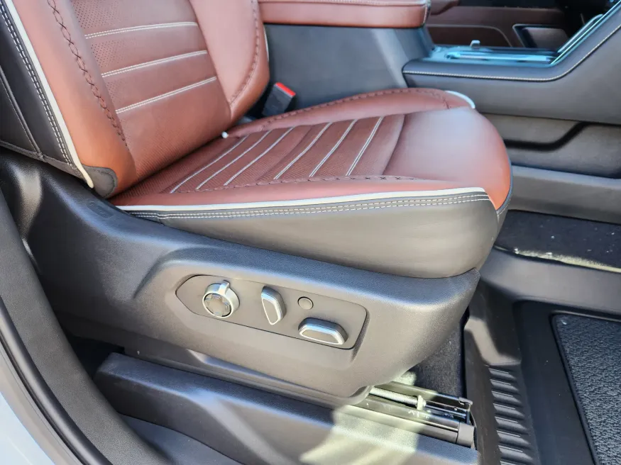 2026 GMC Sierra 3500HD Denali Ultimate | Photo 18 of 28