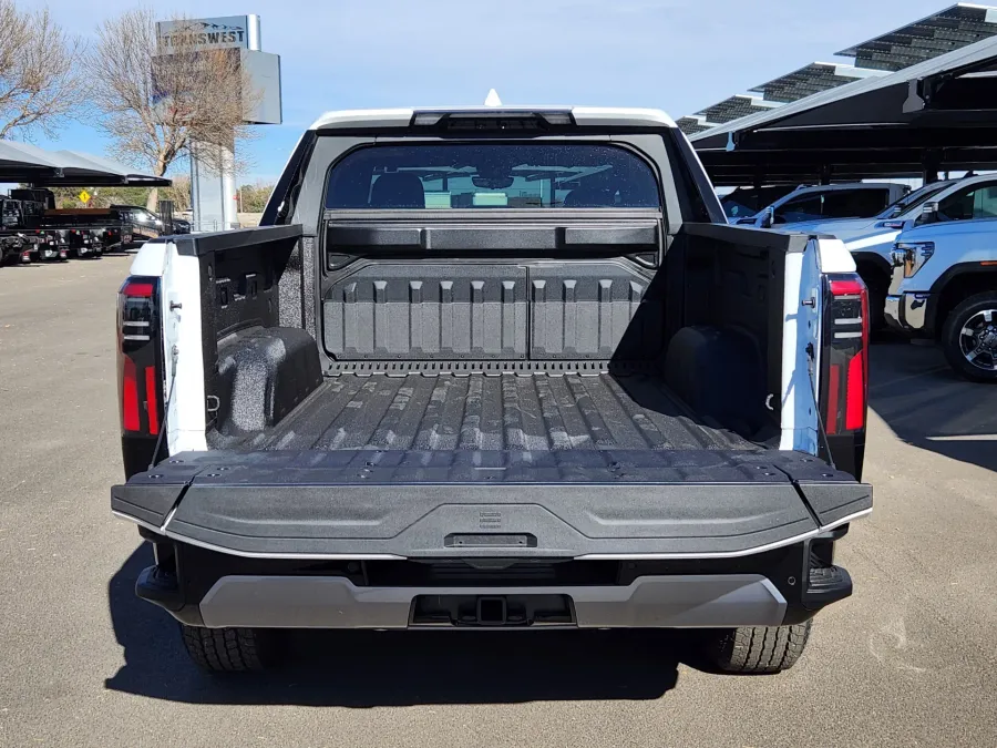 2026 GMC Sierra EV Extended Range AT4 | Photo 15 of 29