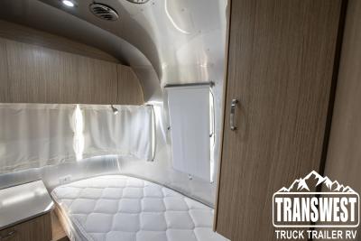 2018 Airstream Flying Cloud 25RB | Thumbnail Photo 19 of 20