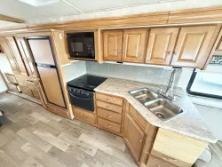 2018 Winnebago Vista 29 VE | Thumbnail Photo 10 of 24