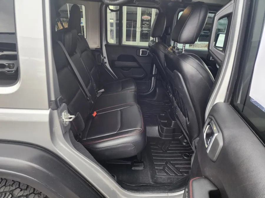 2021 Jeep Wrangler Unlimited Rubicon | Photo 15 of 22