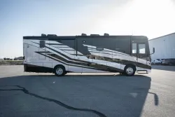 2024 Newmar Kountry Star 3709 | Thumbnail Photo 4 of 25