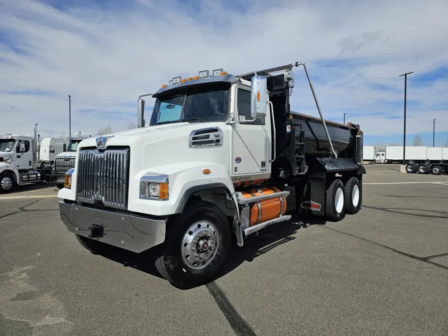 2017 Western Star 4700SB | Photo 1 of 17