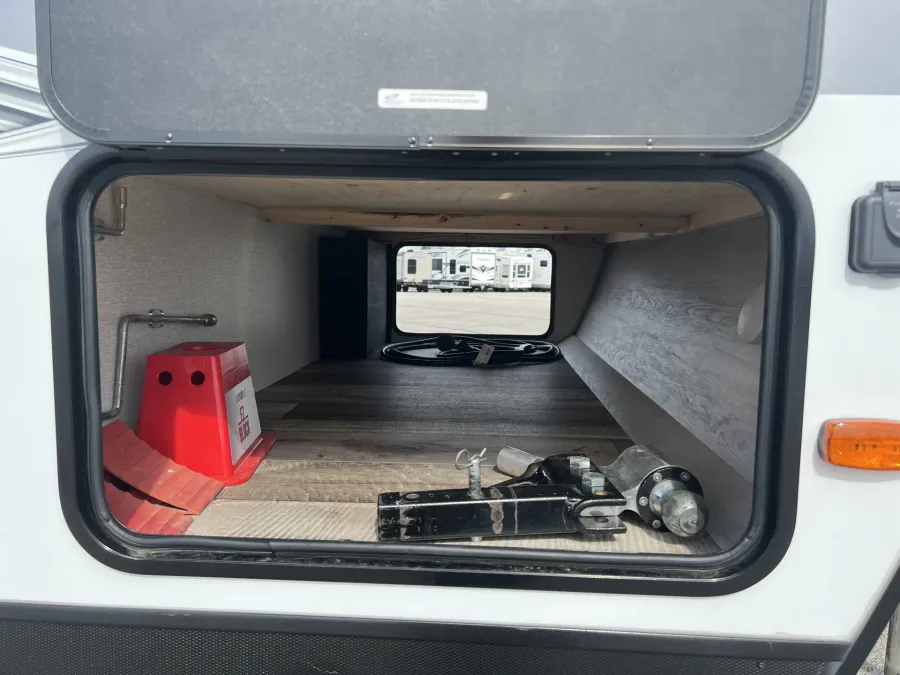 2021 KZ Connect SE 221RBSE | Photo 12 of 24