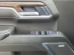 2025 GMC Sierra 1500 Elevation | Thumbnail Photo 10 of 23