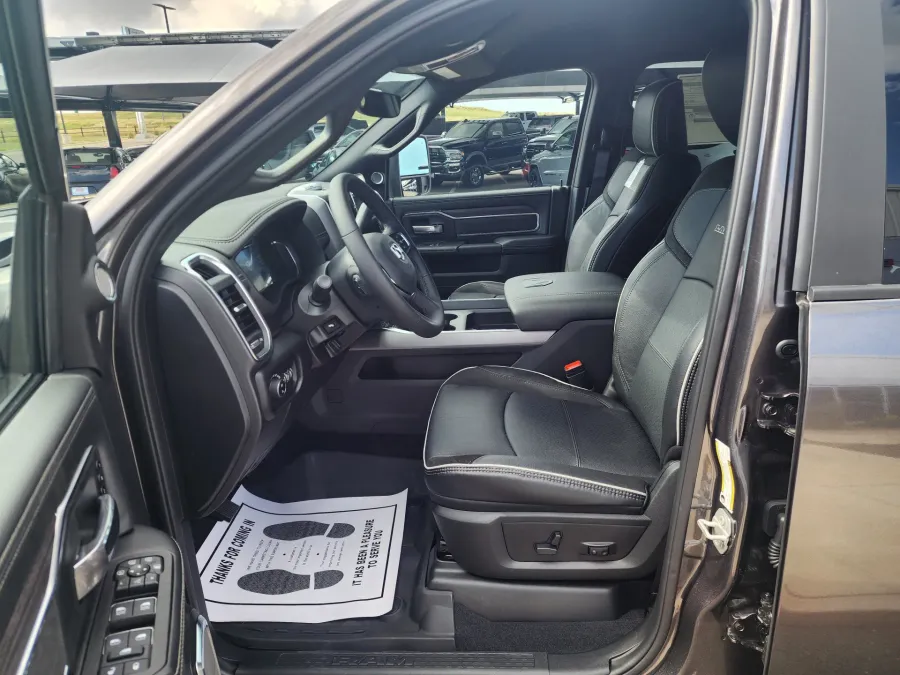 2025 RAM 3500 Laramie | Photo 10 of 26