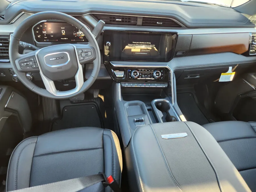 2026 GMC Sierra 2500HD Denali | Photo 11 of 31