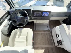 2026 Newmar Canyon Star 3947 | Thumbnail Photo 7 of 33