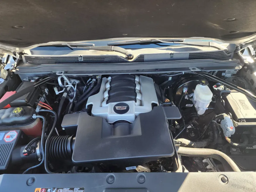 2019 Cadillac Escalade Luxury | Photo 8 of 33