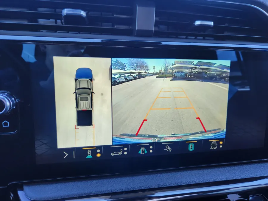 2023 GMC Sierra 1500 AT4 | Photo 29 of 31