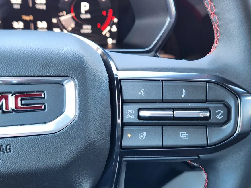 2026 GMC Canyon 4WD AT4X | Photo 16 of 22