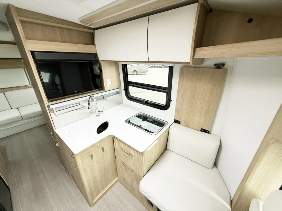 2021 Leisure Travel Van Wonder W24RL | Photo 8 of 23