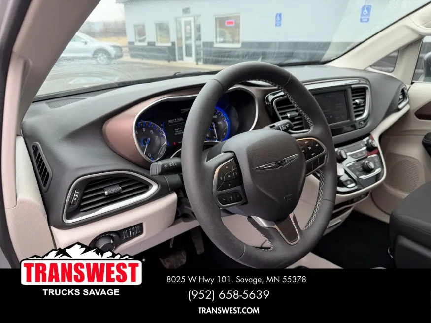 2024 Chrysler Voyager LX | Photo 10 of 23