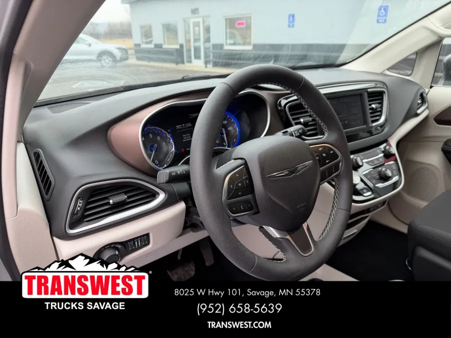 2024 Chrysler Voyager LX | Photo 10 of 23