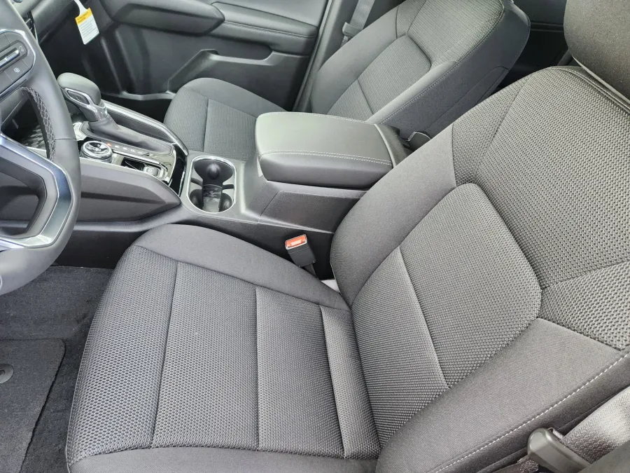 2026 GMC Canyon 4WD Elevation | Photo 15 of 22