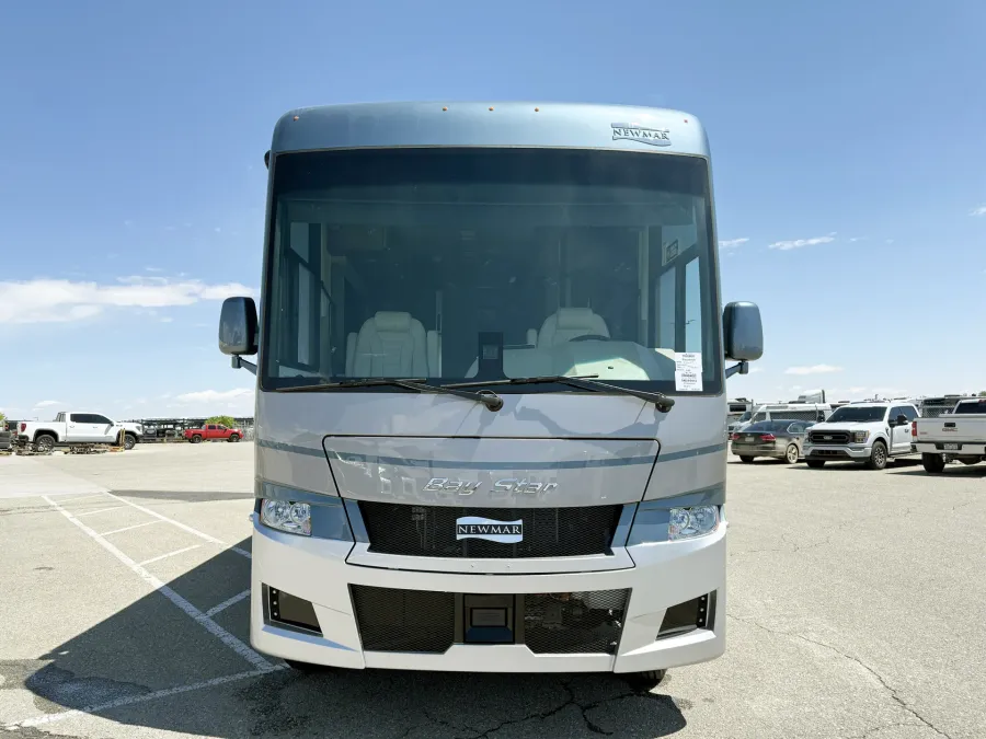 2027 Newmar Bay Star 3640 | Photo 24 of 31