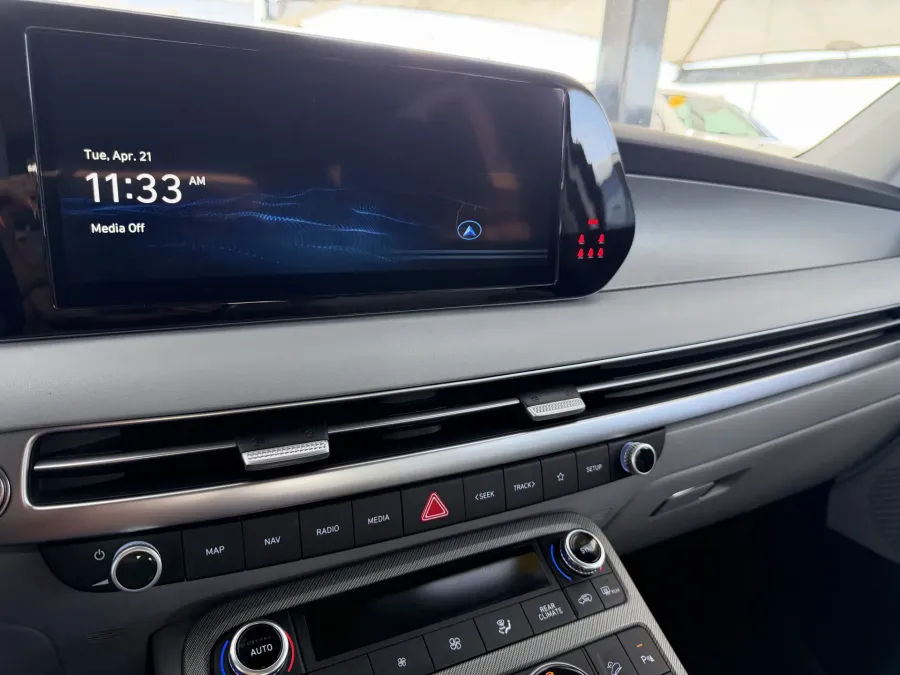 2025 Hyundai Palisade SEL | Photo 21 of 26