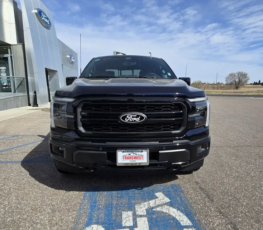 2026 Ford F-150 | Photo 2 of 31