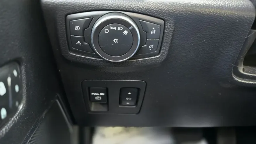 2019 Ford F-150 | Photo 12 of 29