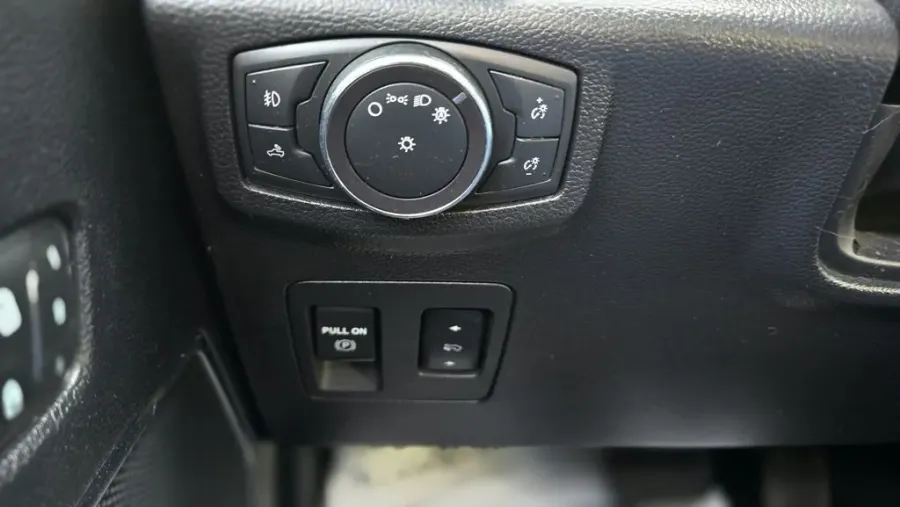 2019 Ford F-150 | Photo 12 of 29