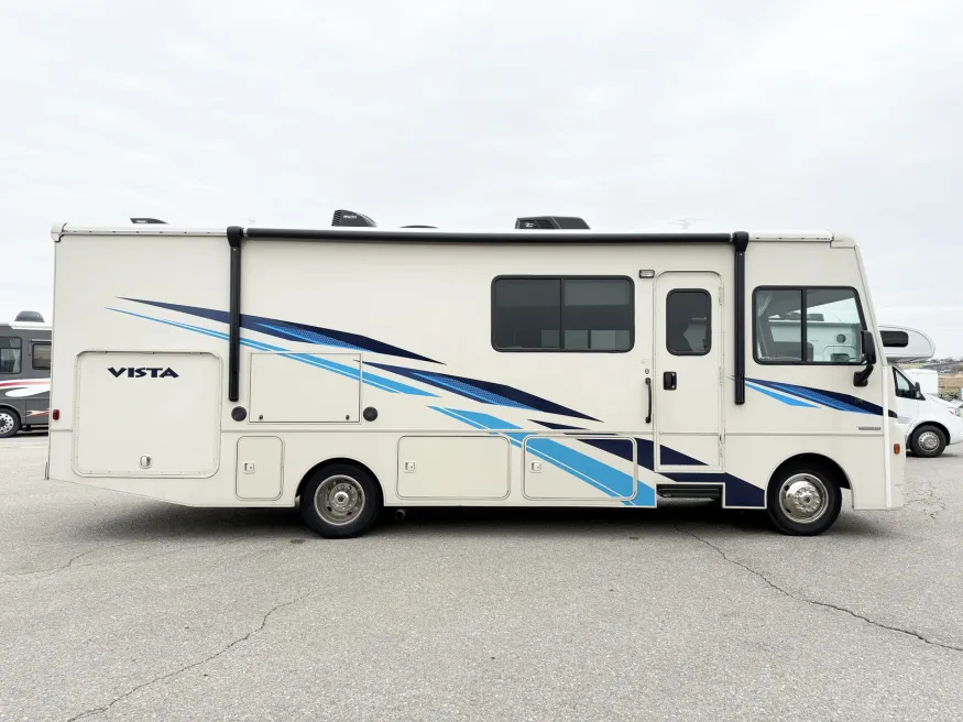 2018 Winnebago Vista 29 VE | Photo 2 of 24