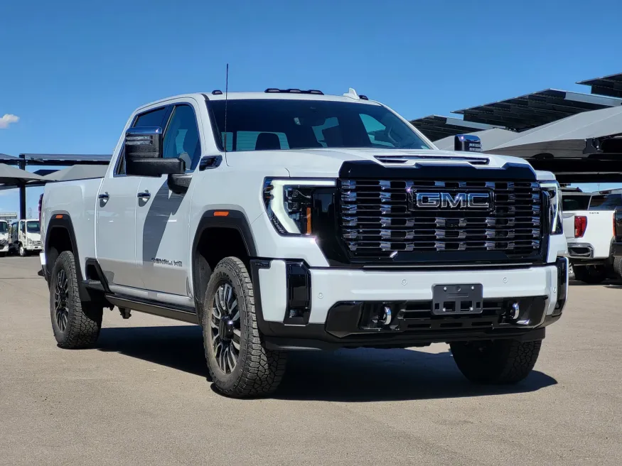 2026 GMC Sierra 2500HD Denali Ultimate | Photo 2 of 25