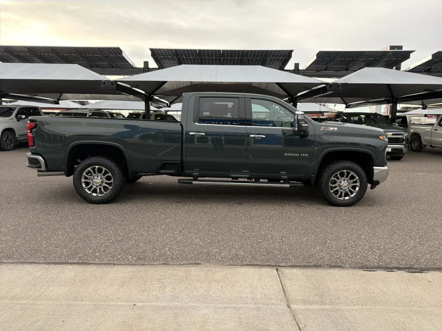 2026 Chevrolet Silverado 2500HD LTZ | Photo 6 of 20