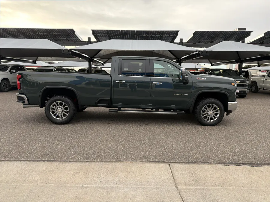 2026 Chevrolet Silverado 2500HD LTZ | Photo 6 of 20