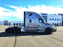 2024 Freightliner Cascadia | Thumbnail Photo 4 of 24