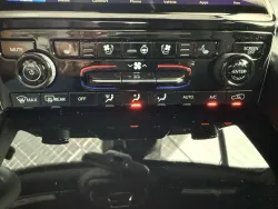 2025 Jeep Grand Cherokee Overland | Thumbnail Photo 16 of 19