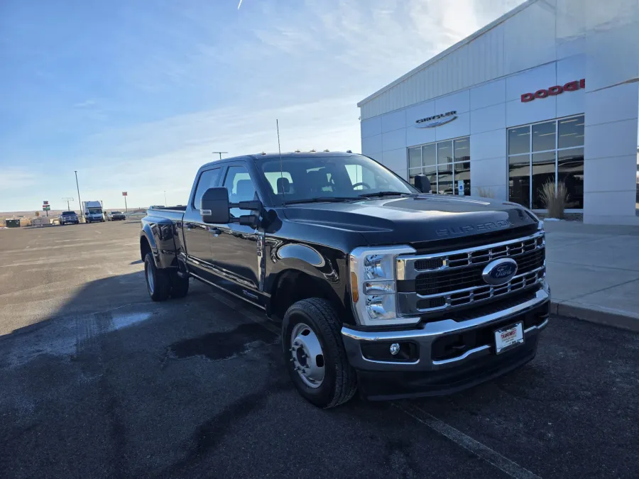 2024 Ford Super Duty F-350 DRW | Photo 24 of 26