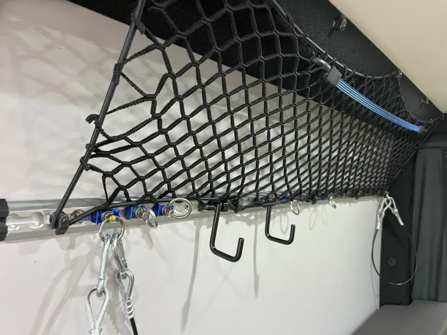 2022 Pleasure-way Rekon 4x4 | Photo 19 of 20