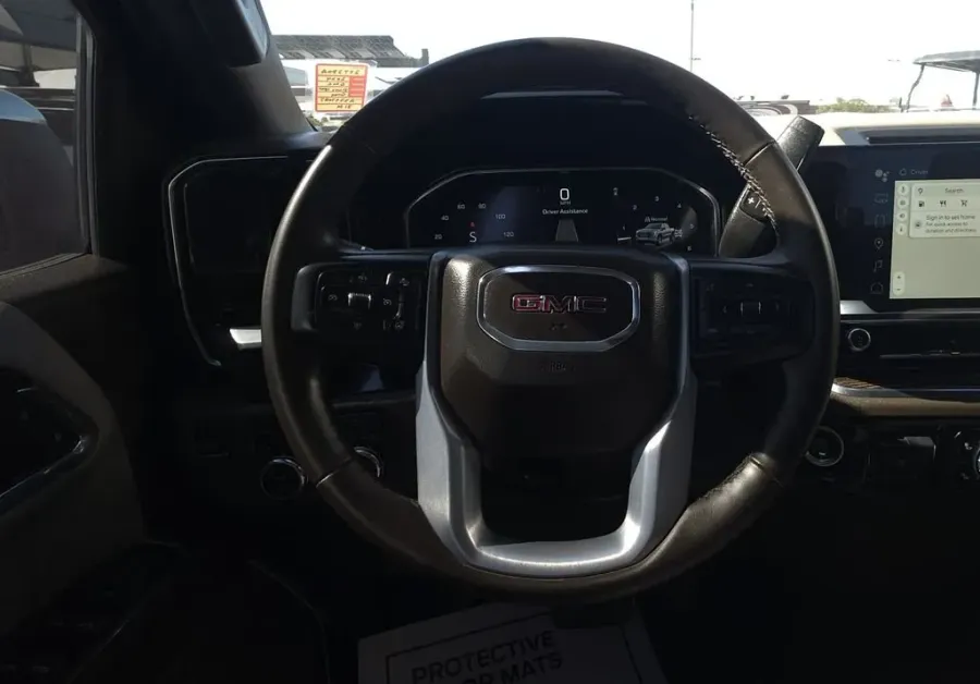 2024 GMC Sierra 1500 | Photo 13 of 29